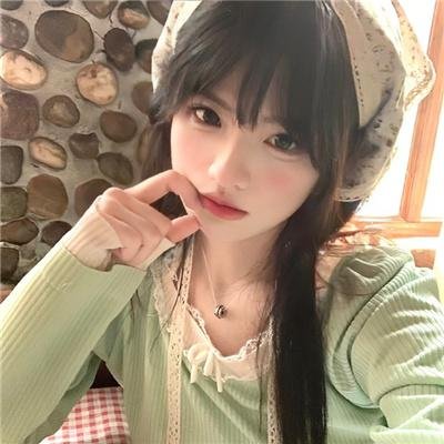 吃鸟食的男孩